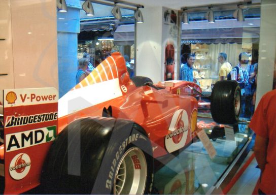 Fotografia - Anno 2000 - Negozio Ferrari - Ferrari Formula 1