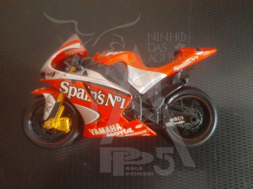 Memorabilia - Anno 2004 - Modellino - Yamaha YZR-M1 - Carlos Checa